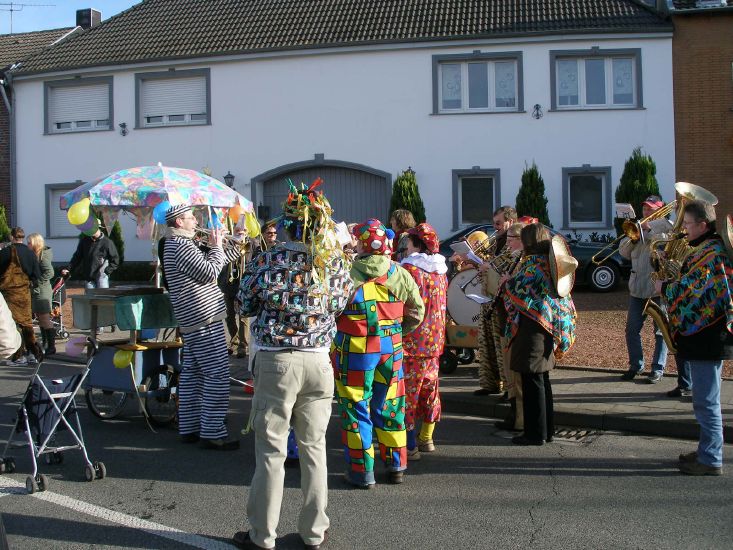 3.2.08 Umzuege Glk, Sueggerath, Prummern 100.jpg